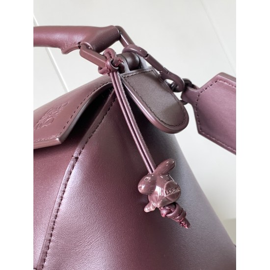 20240325 P950 Ceramic Rabbit Geometric Bag 24CM Puzzle Handbag, Original Factory Imported Calf Leather Flat Pattern Luo Jia Popular Geometric Bag Puzzle Handbag is the first handbag launched by Creative Director Jonathan Anderson for L0EWE. The rectangula