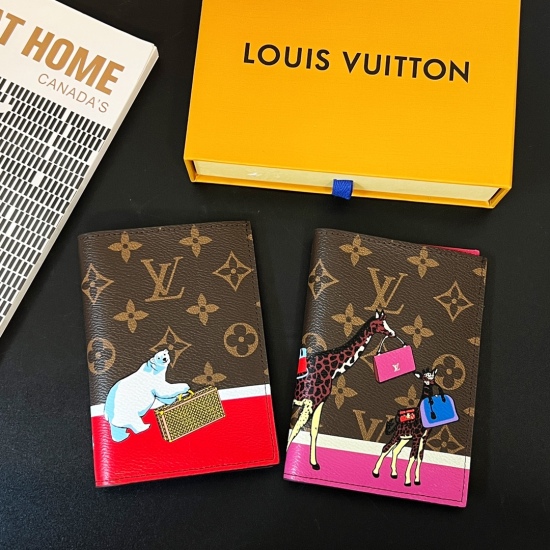 2023.07.11  LV passport clip 9 styles This passport case is made of Damier Grahite canvas, and presents a proud posture of exotic animals with elegant colors and Passport stamp patterns. The sleek configuration features card slots and easy to access open 