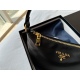 2023.09.03 155 box size: 21 in length, 10 in width, and 14 in height Prada hobo. The medieval underarm foreskin shoulder strap is more retro and firm, adding a casual and simple feel, completely fashionable and versatile!