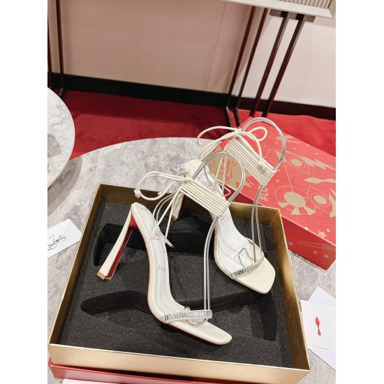 On November 17, 2024, P340 Banana Heel (Sandals) is a simple yet stunning sandal with a narrow front shoulder strap adorned with a 