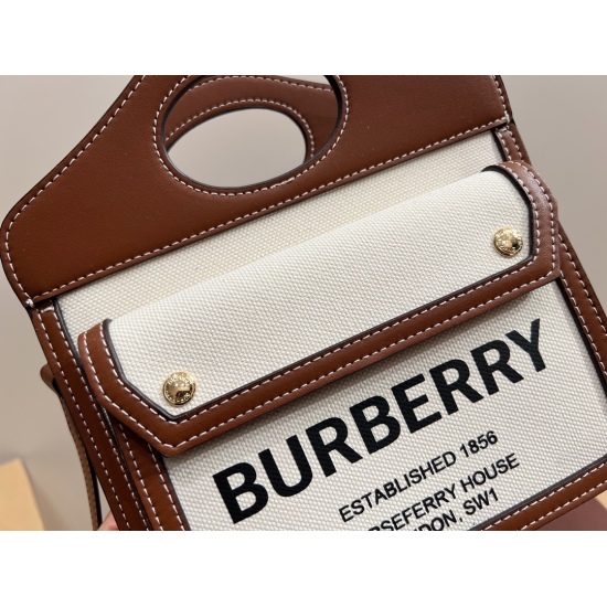 2023.11.17 P205 folding box ⚠ Size 23.18 Burberry Canvas Tote Bag is fashionable and energetic, making it a super sunscreen for daily outings