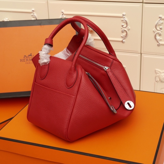 20240317 Original Order New Background (Gold and Silver Buckle in Stock) Hermes Lindy (Chinese Name: Lindy Bag) 26cm Batch: 580, 30cm Batch: 600 Hermes Most Celebrity Style Bag Hermes Most Celebrity Style Bag, Easier and Elegant Original Order Quality, Re