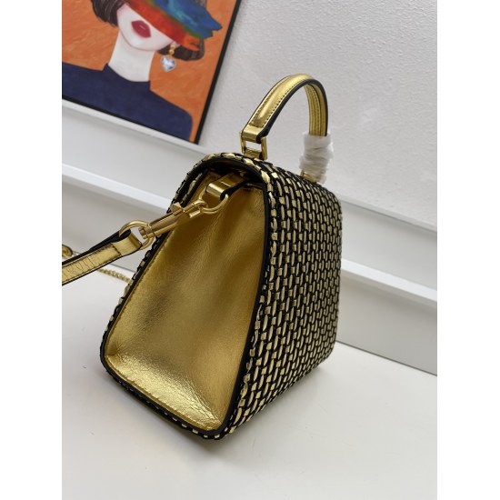 20240316 batch 640 original order, Valentino 2023 Spring/Summer Tote bag series~Tote bags are made of natural weaving, pure handmade, interwoven gaps create a clear and transparent texture, embellished with leather handles, shoulder straps, and gold locks