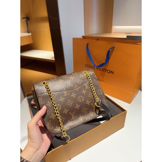 August 14, 2023 LV/Louis Vuitton Postman Bag ➕ wallet ➕ Mouth red envelope combination box set size 22cm gift box packaging