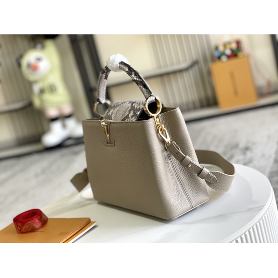 20231125 Premium Full Package P1400 [Premium Premium Factory Leather M80041 Elephant Grey with Python Gold Buckle] The first Louis Vuitton store was opened on the Gable Street in Paris, and the Capuchines handbag is as durable as the brand, bringing a fas