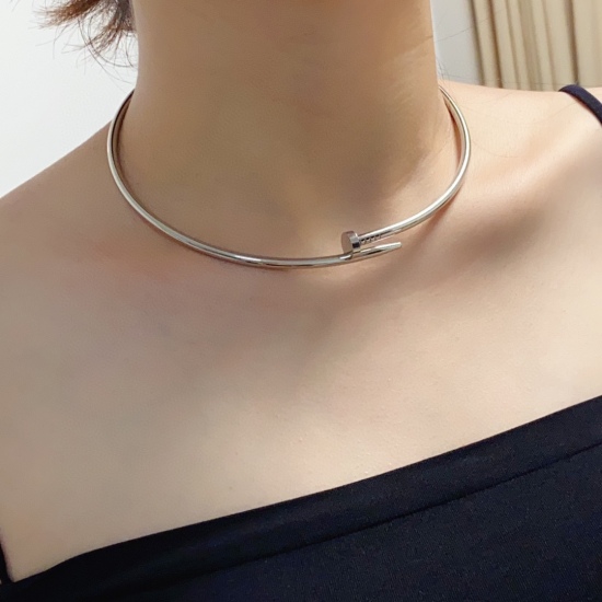 2023.10.05 75 This year's new Cartier nail diamond free collar necklace, 24K precision steel color retention necklace, recommended by Little Red Book. The latest Cartier precision steel is super personalized, and the versatile style is particularly impres