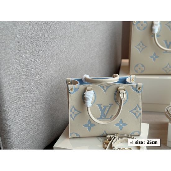 275 270 folding size: 34 * 26cm (medium) 25 * 20cm (small), excellent quality, understanding goods ‼️ The whole bag is made of cowhide, and the quality is really too advanced! Fantasy Ice Blue/This color is so stunning! Search Lv Onhego shopping bag