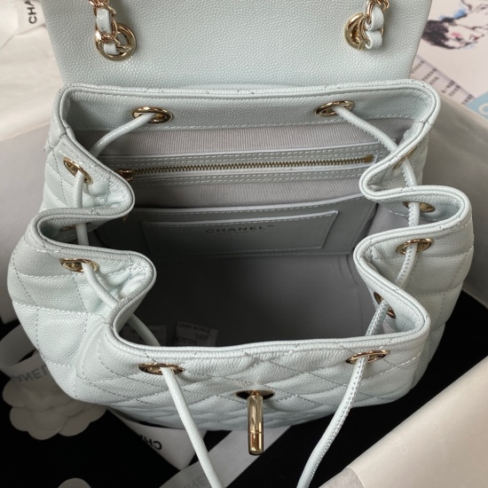 P1030 Large Chanel 23s Salzburg Cowhide Backpack It has to be said that Chanel is an AS4059 23s Salzburg backpack that understands backpacks. Still the favorite lychee cowhide with stronger solidity. Matte texture. A practical lychee cowhide backpack that