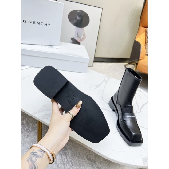 20240410 Balenciag Balenciag TROOPER square toe full leather short boots, original 1:1, with a three-dimensional printing process letter log on the upper, exploring the concept of originality and appropriation in the fashion industry. Comfortable to wear,