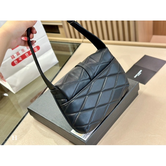 2023.10.18 180 box size: 26 * 19cmysl new underarm quilted cloud bag with soft and delicate feel Search for Saint Laurent