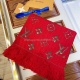 2023.07.03, Red Gold Louis Vuitton (Louis Vuitton), Tang Yan, Star, Same Style Autumn and Winter Wool Scarf, Thickened and Warm Cashmere Scarf, Shoulder Dual Use Solid Color This scarf is adorned with classic Monogram flower pattern and Louis Vuitton