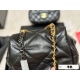 325 box size: 21 * 15cm Xiaoxiangjia 24c Happy! The latest and latest black gold fragrance 19 bag backpack for early spring! It's hard not to love! A whole bag of sheepskin! The feel/texture are both okay!