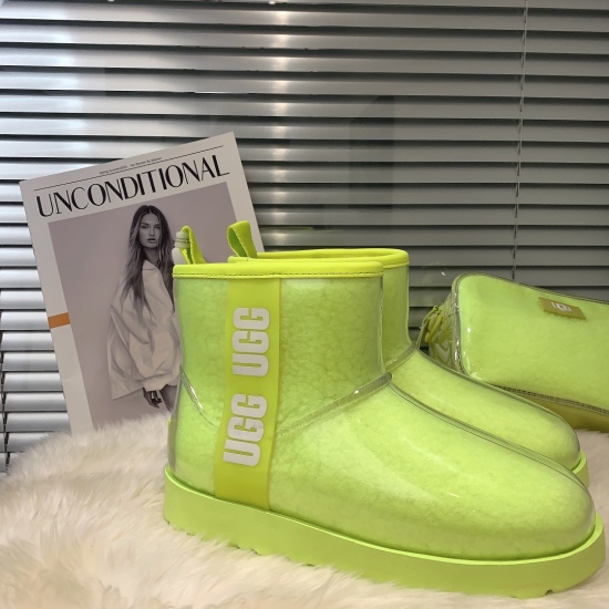 20230923 P230UGG-3190 Zhou Dongyu's same popular snow boots were exclusively molded, and after more than two months of debugging, Zhou Dongyu's same popular model was launched. Classic mini candy colored jelly short boots with ugg letter side design, shin