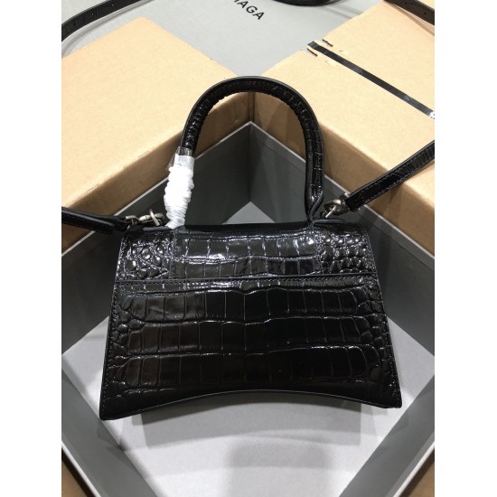 Batch 650 Balenciaga from Balenciaga in 20240324. Italian imported explosive pattern top layer cowhide tassel style small black nail (large bottom length 38cm * 24cm * 12cm) (medium bottom length 30cm * 19cm * 11cm/) (mini bottom length 23cm * 15cm * 116c