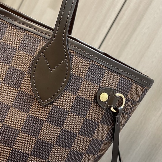 20231125 internal price P490 top-level original order [exclusive background] M41245 brown red [Taiwan product] all steel hardware ✅ Classic Shopping Bag 29cm LV Louis Vuitton New Neverfull Small Handbag has a sleek and classic design, making it an elegant