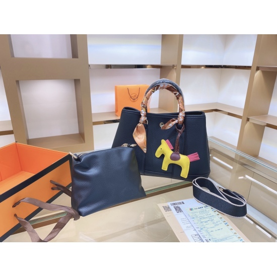 2023.10.29 P180 Herm è s Garden Bag 30- Previously, I felt that the garden bag was old and fragrant. The 30 size birkin was slightly larger than the 25 size birkin and was lightweight, able to fit leather and durable. Commuting is relatively low-key and v