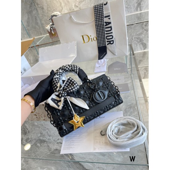 2023.10.07 P245Dior New Limited (, Diamond Edition Vine Plaid Princess Bag, New Lady Dior Princess Bag, New Luxury Cowhide Material Create Prismatic Diamond Cut Surface, Top Luxury Texture Combine Two Favorite Things for Girls Jewelry and Bag. Black Exqui