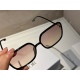 2023.09.03 190 comes with a full set of packaged Dior premium brown sunglasses! Plain Mirror No.1: This pair of sunglasses really looks great on the face, with a large frame that looks very small! The frame is very light and comfortable to wear! When you 