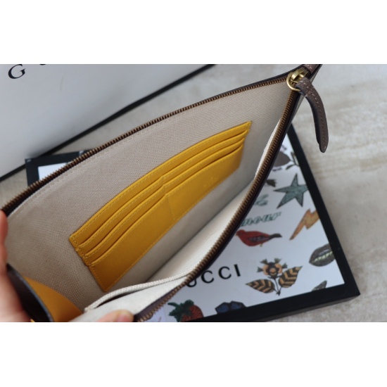 2023.10.03 175 box (high order) size: 30 * 21cmGG Tiger Head Handbag Classic Logo ➕ The tiger head paired with a yellow handle is the type that looks better the more you take it! There are 6 card slots inside, which are very convenient for daily use