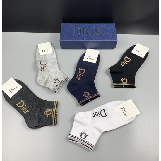 2024.01.22 Dior counter synchronous style [proud] clever] pure cotton quality, comfortable on the feet [good] strong sweat absorption and breathability [strong] [strong] [strong] a box of 5 pairs in