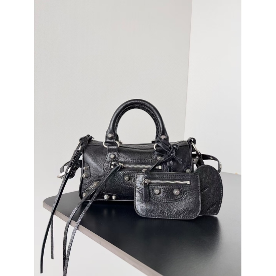 Batch 650 Balenciaga from Balenciaga in 20240324. Italian imported explosive pattern top layer cowhide tassel style small black nail (large bottom length 38cm * 24cm * 12cm) (medium bottom length 30cm * 19cm * 11cm/) (mini bottom length 23cm * 15cm * 86cm