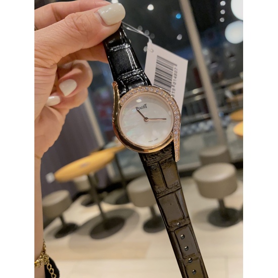20240408 White 280 Gold 300 Earl 69Limelight Gala Watch Super Edition, original mold making, correcting any shortcomings in current market versions! The belt can be matched with the original [exciting details] watch size is 32mm, using first-class shell p