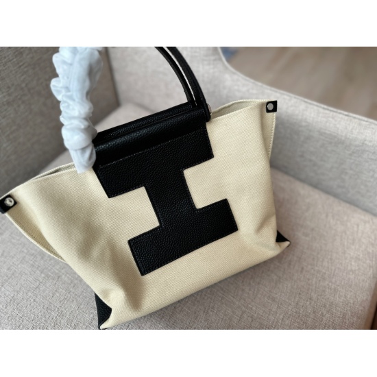2023.09.03 190 size: 27 * 22cm Japanese niche brand iacucci dug up an ins wind tote bag! Wow, look good! The whole sense of luxury is full!
