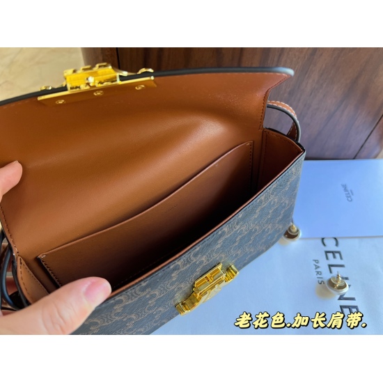 March 30, 2023, 205 with box (upgraded version) size: 20 * 11cm celine 22ss super beautiful underarm bag ⚠ : Shoulder strap extension version: Cross arm ⚠ Old flower paired with brown cowhide ⚠ Original Hardware