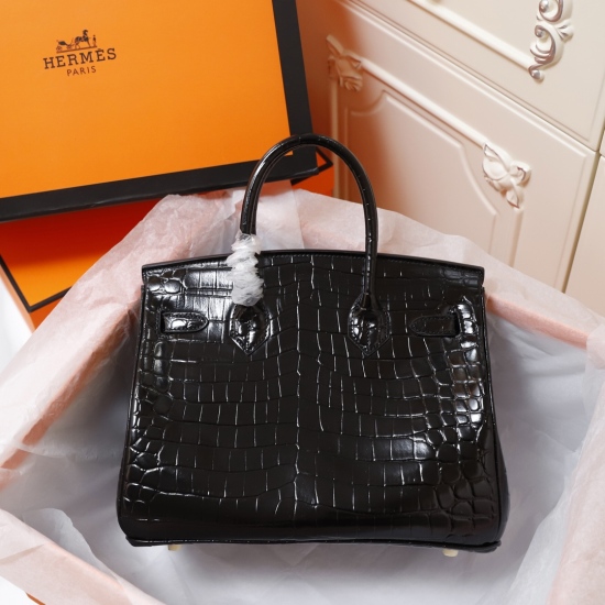 20240317 (original order with new background) H Birkin Smooth Crocodile CK67 Vert Fonce 30cm Batch: 650 185cm Batch: 670 Most Herm è s Inside, the best and most classic highlight crocodile pattern! Unique pattern, pure steel hardware, stunning temperament