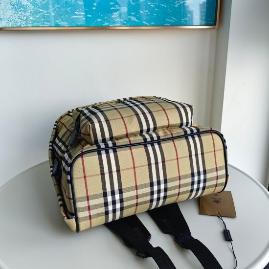 On March 9, 2024, the original P650 eye-catching decoration features Burberry plaid and brand logo, incorporating iconic collection elements. Top lifting handle; Adjustable shoulder straps with 2 zippered outer pockets; 1 zipper inner pocket, laptop compa