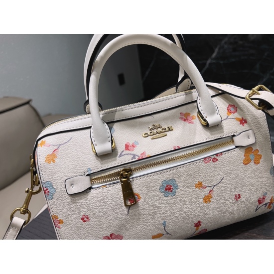 2023.10.03 p195 ⚠️ 26.16 Kouchi Pillow Bag Gucci Small Flower Style is Perfect for Summer, Enhanced Decoration No longer Stubborn Space, Commuter Bag Essential