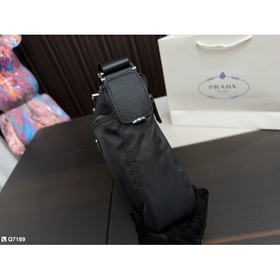 2023.11.06 185 Prada PRADAmilano1913 Shoulder/Straddle Bag official website synchronization, using imported black original parachute nylon waterproof fabric from South Korea, Italian cross patterned top layer leather, Lampo zipper, high-quality electropla