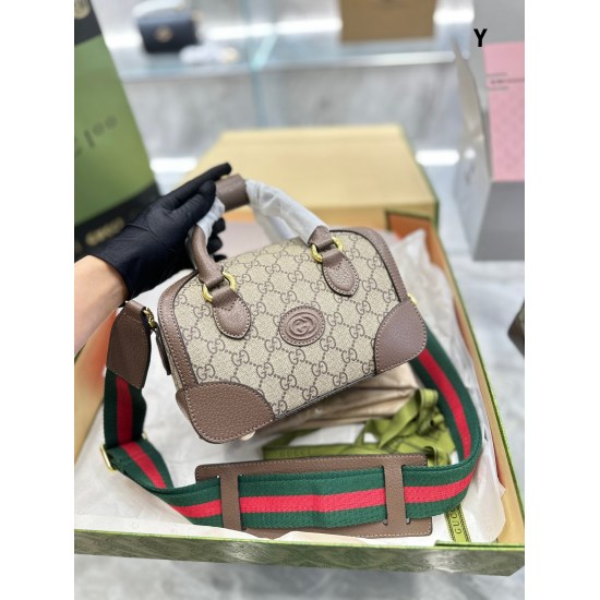 2023.10.03 Cowhide version p230 ♥ Gucci Ophidia Boston Bucket Bag's latest series, chain bag, paired with the original ebony cowhide~This model has a particularly strong retro charm, matching the original chain bag, inside the original! The upper body eff