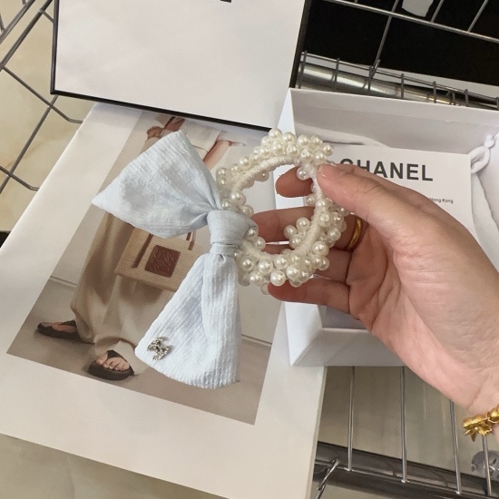220240401 P 55 ⭐ Star quality ⭐ Chanel's new small pearl hair loop, a refreshing summer collection, is a fashionable and trendy item! Fairy must enter