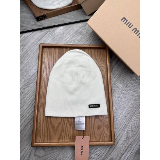 2023.10.02 65. Miu Miu. [Wool single hat] Customer supplied small wool! Precious and precious soul hat! Customer supplied colored yarn. Each color is very beautiful! Classic! Soft and greasy feel. 70% wool ➕ 30% rabbit hair. A lamb that has been combed ca