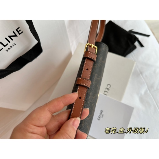 March 30, 2023 215 box (upgraded version J) size: 20 * 11cm celine super beautiful underarm bag ⚠️ Upgraded version re shipping retro sexy versatile bag not to be missed!! ⚠️ Cowhide leather