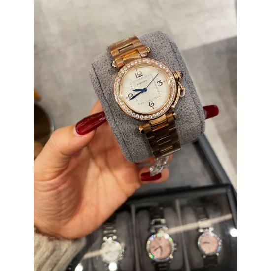 20240408 White 300 Gold 320 Diamond ➕ 20 steel strip ➕ 20 Cartier Pasha is a lost gem in the Cartier watch series! The same watch series from Wang Jia'er gives young people a different wearing experience, making it the most popular series since the Blue B
