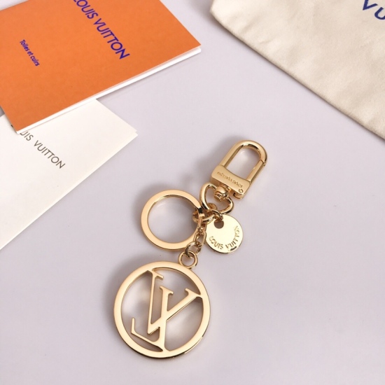 2023.07.11  Premium Original M6 00 Lv.circle All Steel Keychain is a must-have accessory that is both bright and functional