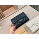 On October 13, 2023, 190 comes with a folding box size of 20 * 14cm. The quality of the Chanel Classic Wealth Bag Woc is very good! The bag has a slot and a hidden bag! Very practical!