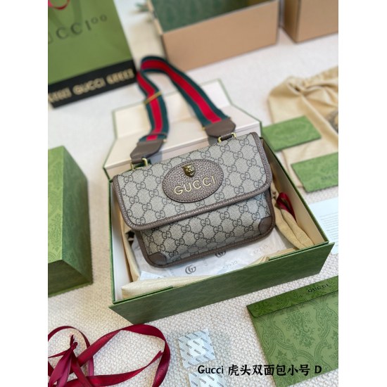 On March 3, 2023, P245Gucci Old Flower Double Sided Tiger Head Bag was used for daily casual mix and match. Before going shopping, a Gucci men's bag, a size tiger head bag, and a mailman's bag were unexpectedly included. This one is called GG super small 