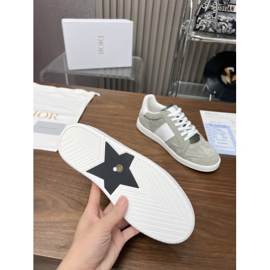 20240414 P230 Dior [Dior] decor update! This Dior Star sneaker is a classic item from Dior, with a timeless and unique design. The pale cactus green velvet cowhide upper is paired with white cowhide inlay to enhance the style, adorned with a gold toned CD