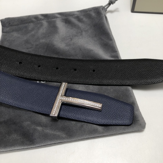 Tom Ford's latest internet celebrity diamond studded belt with original box counter synchronized 3.8 wide new model has been launched. The original cowhide, paired with steel buckles, is elegant and easy to use. Thank you for reprinting.