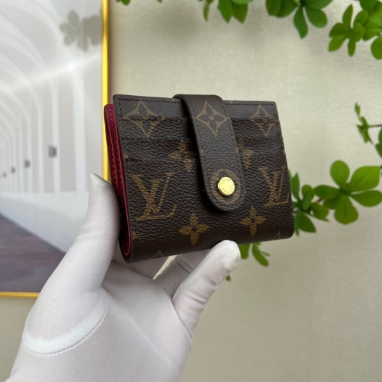 20230908 Louis Vuitton] Top of the line exclusive background M61731 Purple Red Size: 12.0 x 10.0 cm Multi function Card Bag This wallet is made of soft Monogram canvas! Lined with brightly colored lining! Extremely elegant temperament! Lightweight! The de