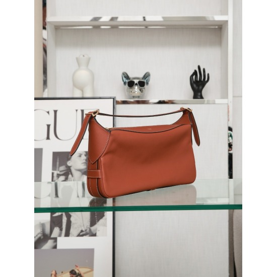 20240315 P1110 [Premium Quality All Steel Hardware] 2021 CELINE ROMYRomy The physical product is perfect! The texture is soft and the body is soft. The inner lining is made of suede, which looks very comfortable. The pure colored cowhide is clean and free