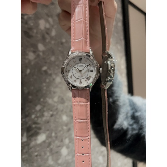 20240408 White 260 Mei 280 Belt Ceramic Same Price Chanel CHANEL - Elegant and Elegant Ceramic Women's Watch with Creative, Lightweight and Comfortable Case. The watch chain is composed of ergonomically designed curved ceramic steel chains, perfectly fitt