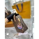 2023.10.1 p210LV Medieval | Old flower lunch box bag is too retro! Louis Vuitton sportini, a popular vintage lunch box bag/tofu bag in an LV bag, with a square and sturdy shape. It is elegant and retro in hand, with a sloping back and a simple and cute 20