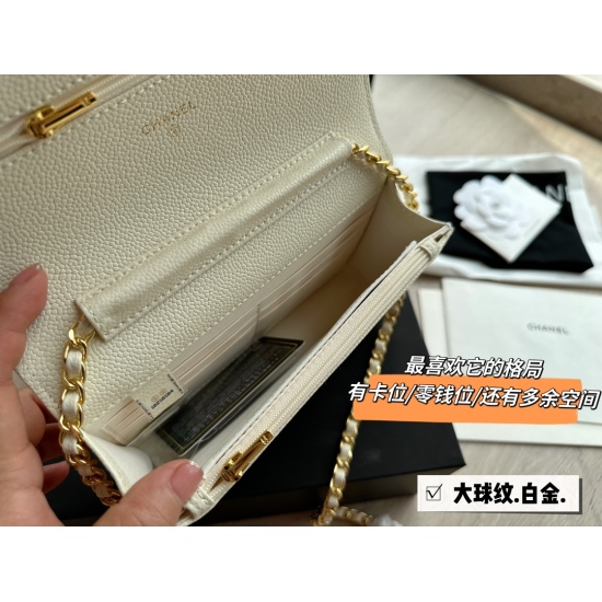 2023.10.13 240 with packaging size of 20 * 13cm, high-quality woc ⚠️ The top layer cowhide small Xiangjia fortune bag Woc fortune bag can be arranged for oneself. Chanel fortune bag is the most commonly used one among Xiangnanbao