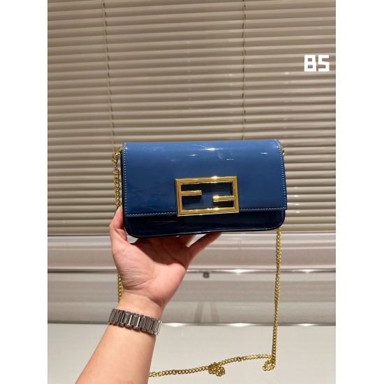 2023.10.26 P185 box matching ⚠️ Size 21.11 Fendi Chain Bag (patent leather), cool and understated, luxurious, ultimate beauty, stunning girl is you