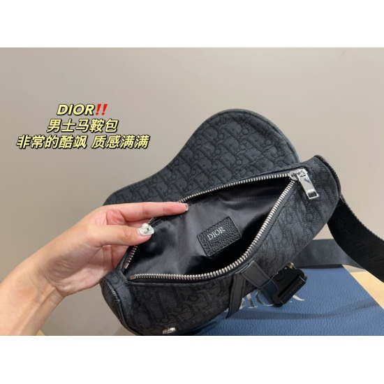 2023.10.07 P215 box matching ⚠️ The size 26.18 Dior Dior Men's Saddle Bag is a true asexual style with a very cool and full texture on the upper body. Although it is a male style, both boys and girls can fully handle it, and the capacity is also very cons