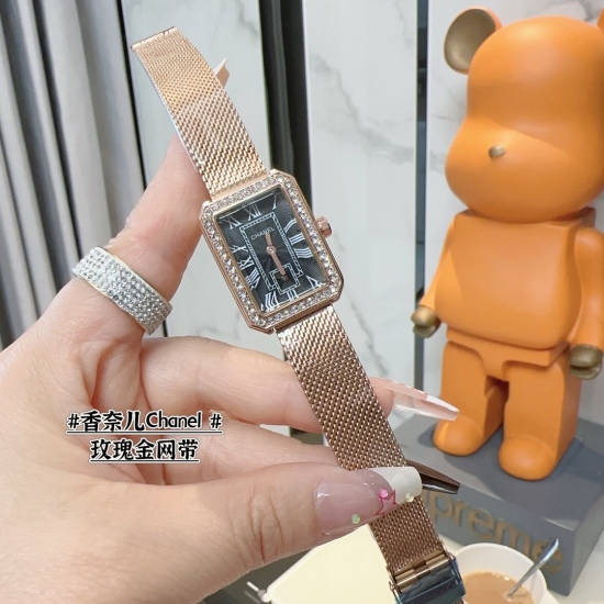 20240408, 2024 new watch case with diamond mesh strap 160# Two and a half, two and a half dial collection # Chanel CHANEL Chanel BOYFRIEND TWEED twill soft cloth steel strip with metal interior and special design! I can't do without a boyfriend. I can't d